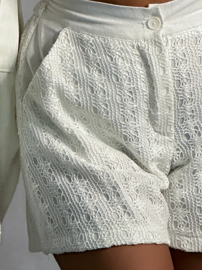 Blanc Élégance Shorts